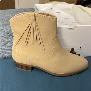 Girls (big)Tan Ankle Boots with Tassel Detail